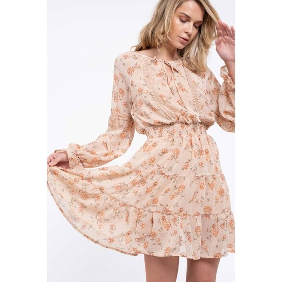 Boho FLORAL LACE TRIM MINI DRESS - Picture 4 of 6